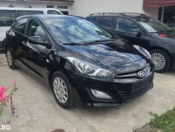 Culoarenegru Utilizat 2014 Hyundai i30 Classic Hatchback | 5.999 EUR (Preț bun)