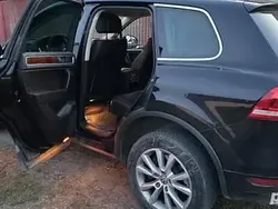 Negru Utilizat 2011 VW Touareg SUV | 13.000 EUR (Super Preț)