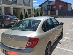 Utilizat 2010 Renault Symbol II Berlinǎ | 3.000 EUR