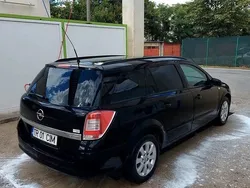 Negru Utilizat 2008 Opel Astra Break | 1.700 EUR (Preț bun)