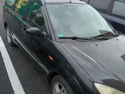 Utilizat 2001 Ford Focus Berlinǎ | 1.450 EUR (Puțin scump)