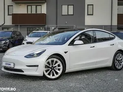 Culoarealb Utilizat 2021 Tesla Model 3 Berlinǎ | 28.435 EUR (Preț OK)