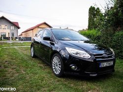Culoarenegru Utilizat 2011 Ford Focus Titanium Hatchback | 5.600 EUR (Preț OK)