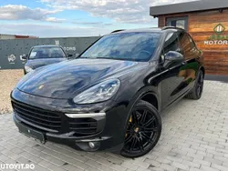 Negru Utilizat 2015 Porsche Cayenne SUV | 29.490 EUR (Preț bun)