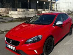 Roșu Utilizat 2016 Volvo V40 R-Design Break | 8.000 EUR (Preț bun)