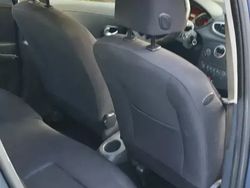 Gri Utilizat 2007 Renault Clio II Hatchback | 1.900 EUR (Preț OK)