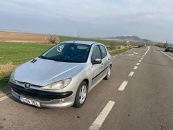 Utilizat 2000 Peugeot 206 Hatchback | 800 EUR