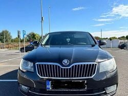 Culoarenegru Utilizat 2015 Skoda Superb Ambition Break | 8.690 EUR (Preț OK)
