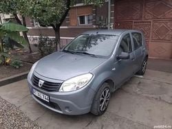 Albastru Utilizat 2009 Dacia Sandero Hatchback | 1.190 EUR (Super Preț)
