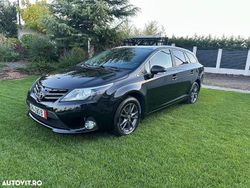 Culoarenegru Utilizat 2014 Toyota Avensis Business Edition Break | 6.800 EUR (Preț bun)