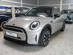 Utilizat 2021 Mini Cooper Classic Hatchback | 25.935 EUR