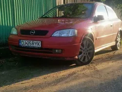 Roşu Utilizat 1999 Opel Astra Hatchback | 1.650 EUR