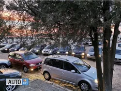 Negru Utilizat 2006 VW Touran Monovolum | 3.199 EUR (Preț OK)