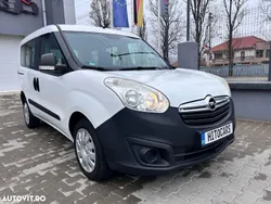 Alb Utilizat 2017 Opel Combo Monovolum | 6.522 EUR