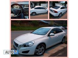 Alb Utilizat 2012 Volvo S60 Berlinǎ | 10.300 EUR (Puțin scump)