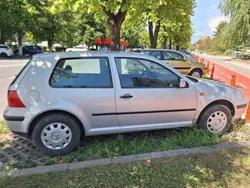 Utilizat 1998 VW Golf IV Hatchback | 490 EUR (Preț bun)