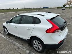 Utilizat 2014 Volvo V40 CC Kinetic Break | 9.200 EUR (Puțin scump)