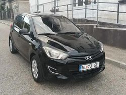 Negru Utilizat 2014 Hyundai i20 Hatchback | 3.750 EUR (Preț OK)