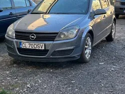 Utilizat 2004 Opel Astra Hatchback | 2.100 EUR (Puțin scump)