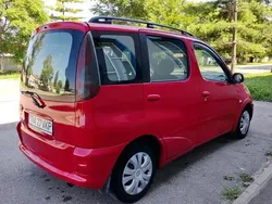 Rosu Utilizat 2001 Toyota Verso Monovolum | 1.250 EUR
