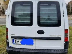 Alb Utilizat 2006 Opel Combo Monovolum | 1.500 EUR