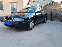 Utilizat 2003 Skoda Octavia Hatchback | 1.600 EUR
