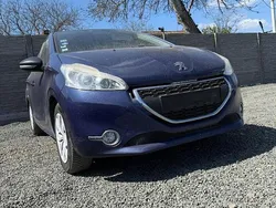 Culoarealbastru Utilizat 2013 Peugeot 208 Active Hatchback | 4.356 EUR (Puțin scump)
