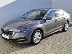 Gri mediumetalic Utilizat 2023 Skoda Octavia Ambition Hatchback | 22.998 EUR (Puțin scump)