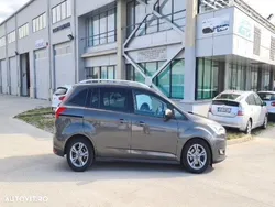 Gri Utilizat 2017 Ford Grand C-Max Trend Monovolum | 13.500 EUR