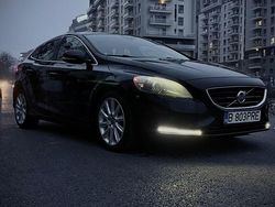 Culoarenegru Utilizat 2014 Volvo V40 Summum Hatchback | 8.099 EUR (Preț OK)