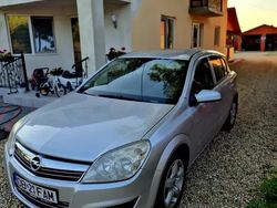 Gri Utilizat 2007 Opel Astra Hatchback | 2.200 EUR (Puțin scump)