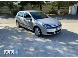 Gri Utilizat 2005 Opel Astra Hatchback | 2.350 EUR (Puțin scump)
