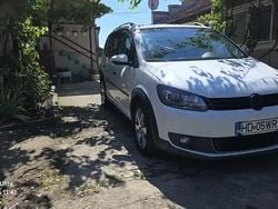 Utilizat 2013 VW Touran Cross Monovolum | 7.700 EUR