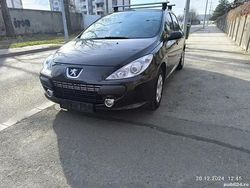 Negru Utilizat 2005 Peugeot 307 Hatchback | 1.700 EUR (Preț OK)