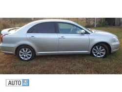 Utilizat 2006 Toyota Avensis Berlinǎ | 3.950 EUR (Scump)