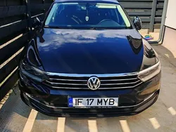Culoarenegru Utilizat 2015 VW Passat Highline Berlinǎ | 13.790 EUR (Preț bun)