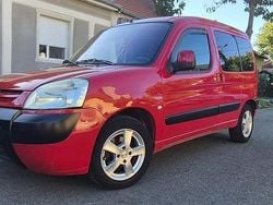 Culoarerosu Utilizat 2006 Peugeot Partner Monovolum | 3.300 EUR
