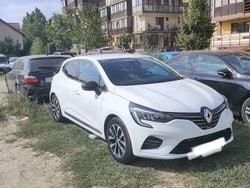 Alb Utilizat 2022 Renault Clio V PE Hatchback | 18.890 EUR (Scump)