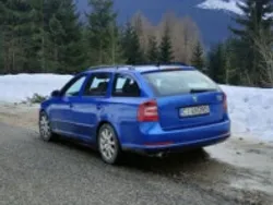 Albastru Utilizat 2006 Skoda Octavia vRS Break | 3.000 EUR
