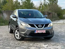 Gri Utilizat 2015 Nissan Qashqai N-Connecta SUV | 8.900 EUR (Preț bun)