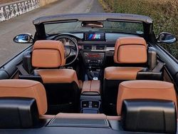 Culoarenegru Utilizat 2009 BMW 320 Cabriolet Exclusive Cabrio | 5.490 EUR