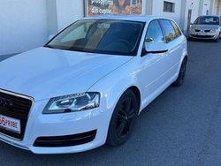 Culoarealb Utilizat 2012 Audi A3 Sportback Attraction Hatchback | 5.300 EUR (Preț OK)