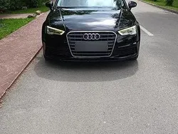Negru Utilizat 2015 Audi A3 Attraction Berlinǎ | 7.800 EUR (Preț bun)