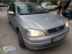 Argintiu Utilizat 2001 Opel Astra Hatchback | 1.350 EUR (Super Preț)