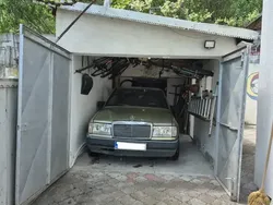 Utilizat 1986 Mercedes E200 Berlinǎ | 1.500 EUR