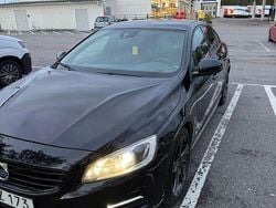 Culoarenegru Utilizat 2015 Volvo S60 R-Design Berlinǎ | 14.750 EUR