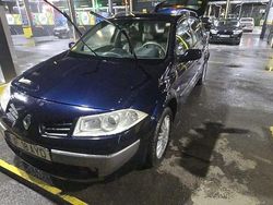 Culoarealbastru Utilizat 2007 Renault Mégane II Dynamique Break | 2.500 EUR (Scump)
