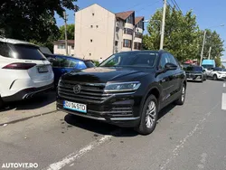 Culoaremaro Utilizat 2020 VW Touareg Elegance SUV | 33.900 EUR (Preț bun)