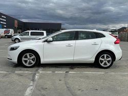 Culoarealb Utilizat 2015 Volvo V40 Inscription Hatchback | 5.999 EUR (Preț OK)