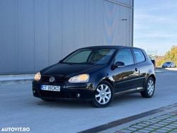 Culoarenegru Utilizat 2006 VW Golf V Comfortline Hatchback | 2.950 EUR (Preț bun)